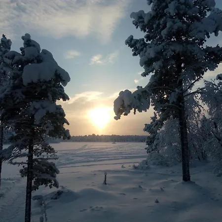 Nyaraló Revontulen Tupa *