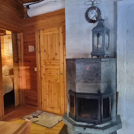 Revontulen Tupa Ferienhaus Kaamanen