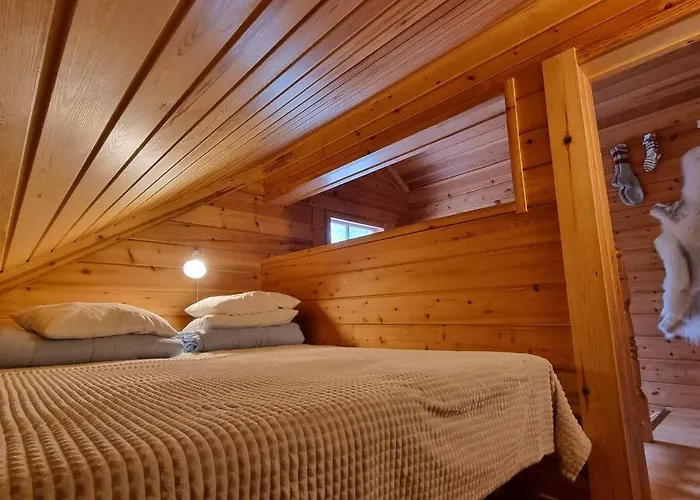 Revontulen Tupa Casa de Férias Kaamanen